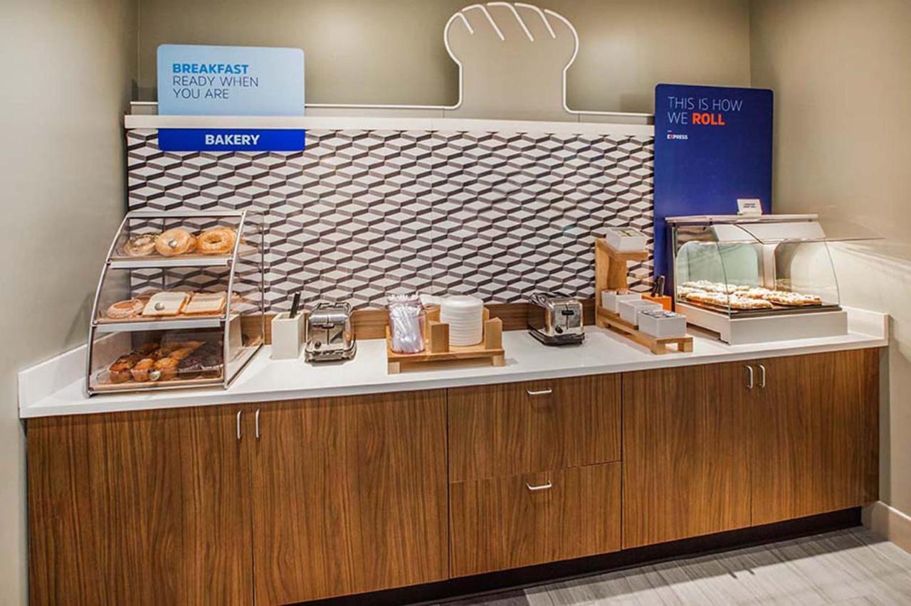 Holiday Inn Express Hotel & Suites Hot Springs By Ihg Εξωτερικό φωτογραφία